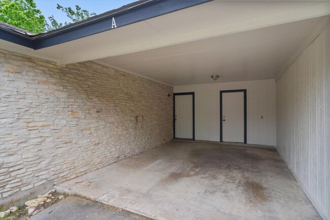 Photo - 701 Ramble Ln Unidad 1