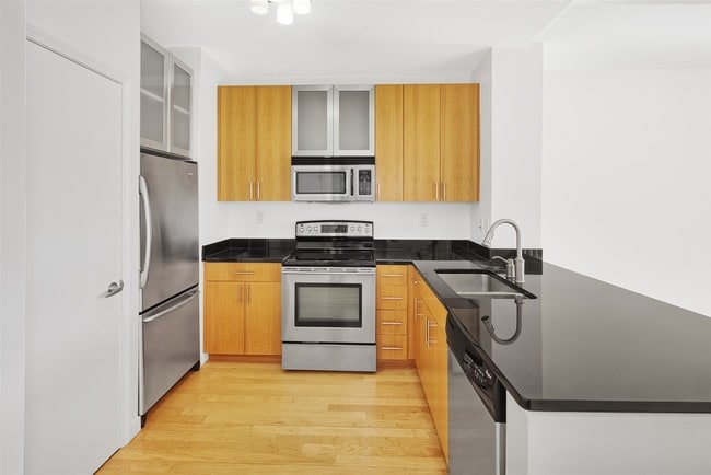 Photo - 24 Ave at Port Imperial Unit 405