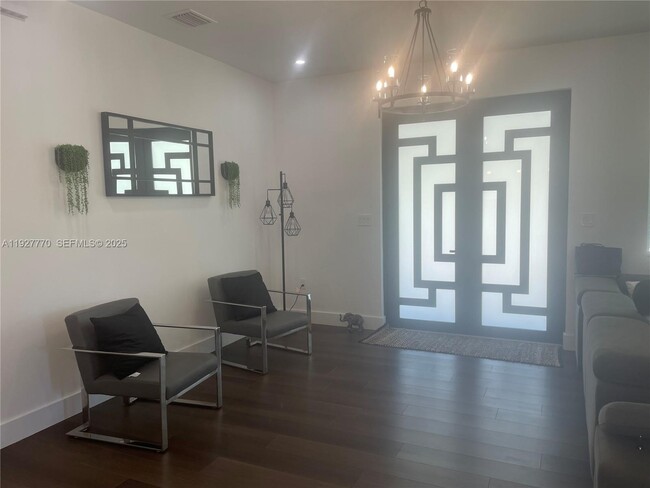 Photo - 675 N Romero St