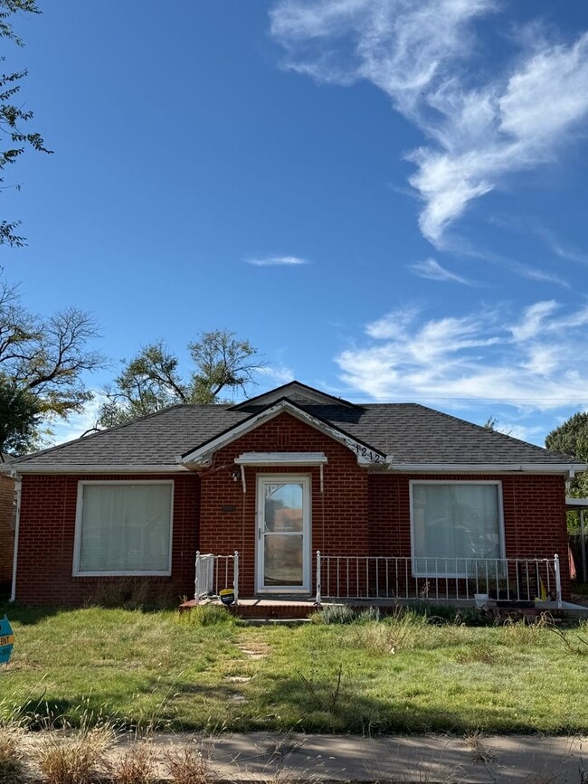 Building Photo - 3 Bed Brick Home! Large Backyard! Highland...