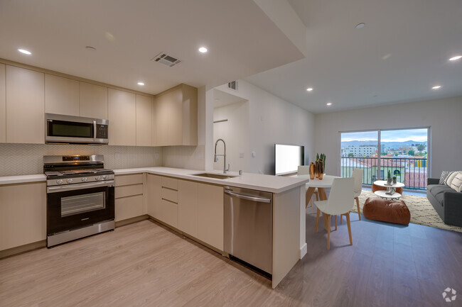 Building Photo - Pine on Gramercy Rental