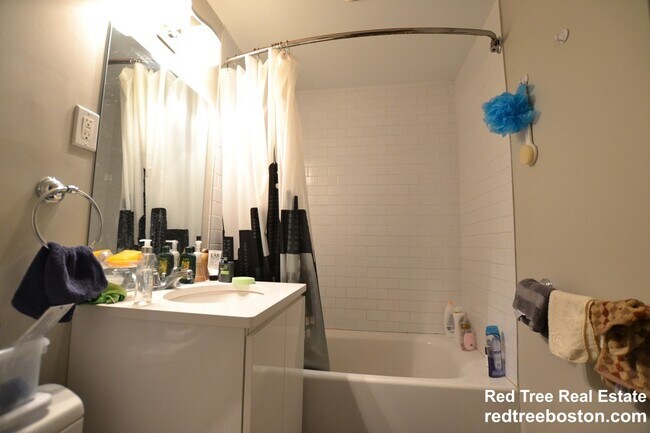 Photo - 17 Greylock Rd Unidad 19