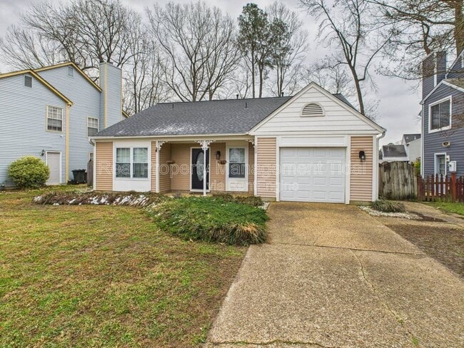 Photo - 236 Huntstree Pl