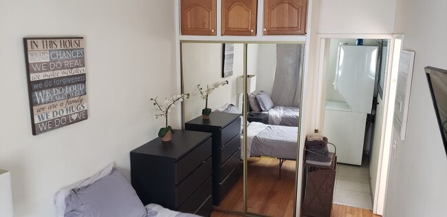 Photo - 466 S Wetherly Dr Unit 1