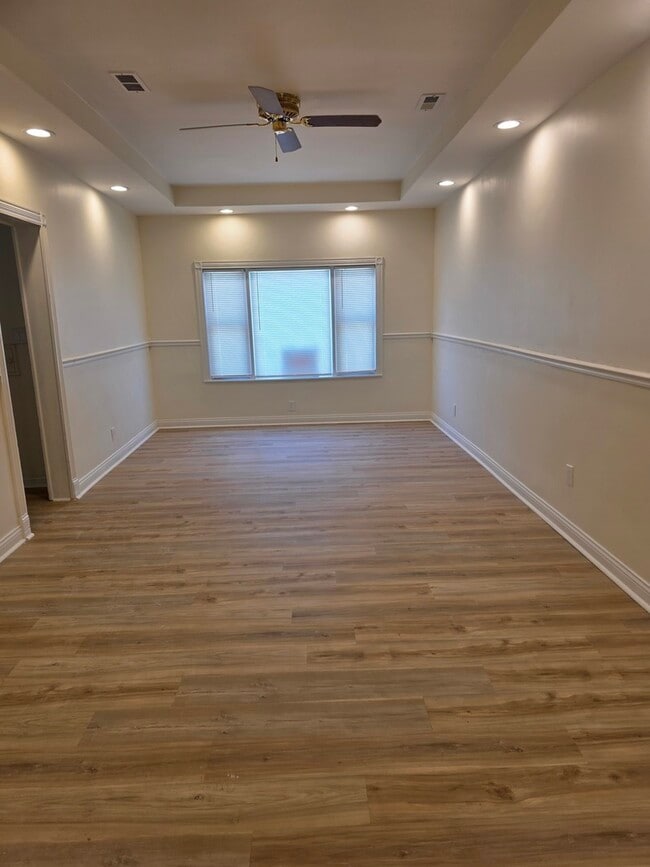 Photo - 10548 S Ave J