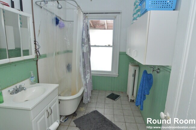 32 Linden St Unit 2