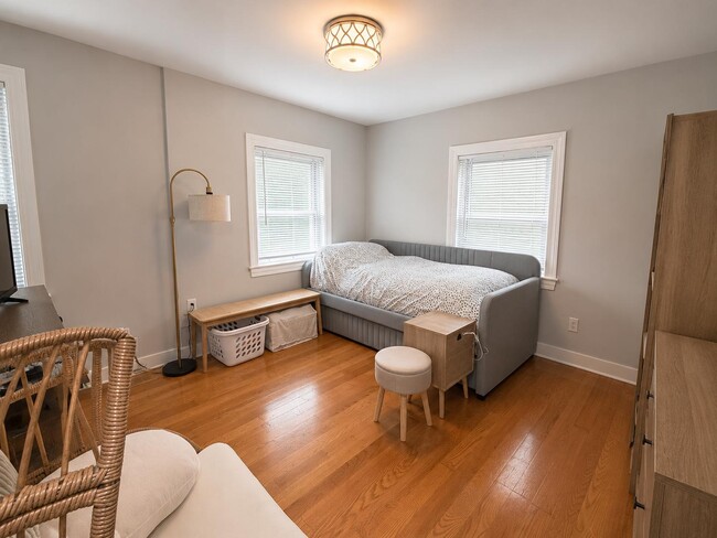 33 Middle St Unit A