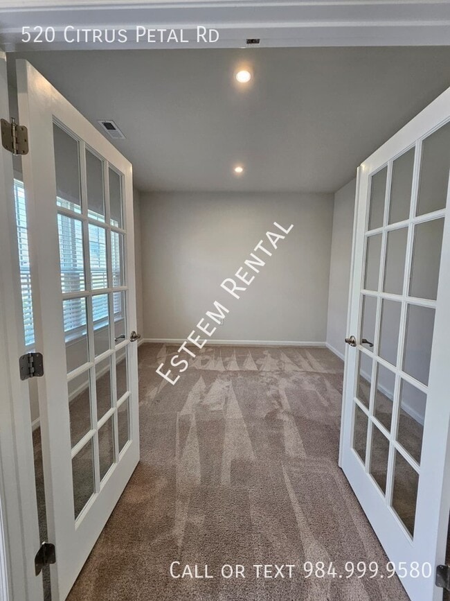 Photo - 520 Citrus Petal Rd