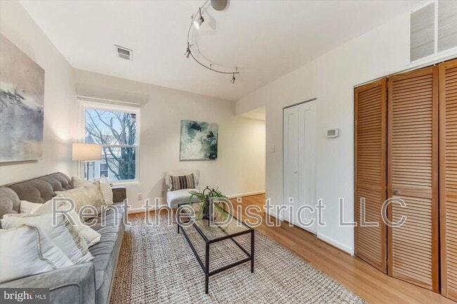 Photo - 1446 Newton St NW Unit #3