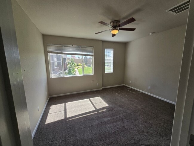 Photo - Townhome with great access to shopping, restauraunts and more!
