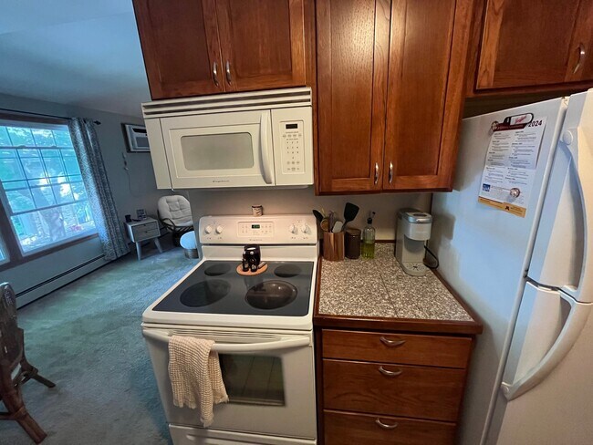 Photo - 4518 Cedar Lk Rd S Unit 6