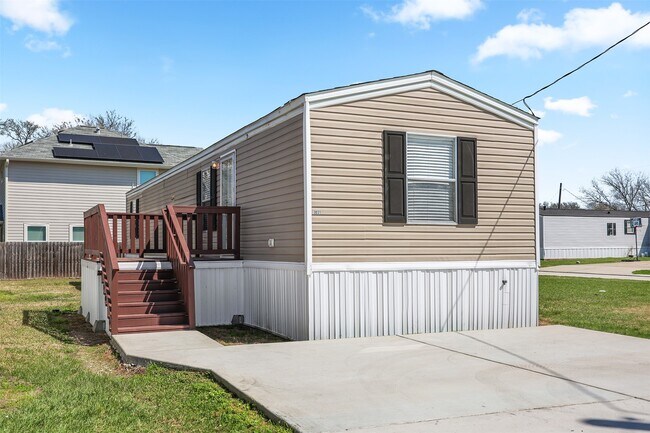 Photo - 3031 Bay Oaks Harbor Dr