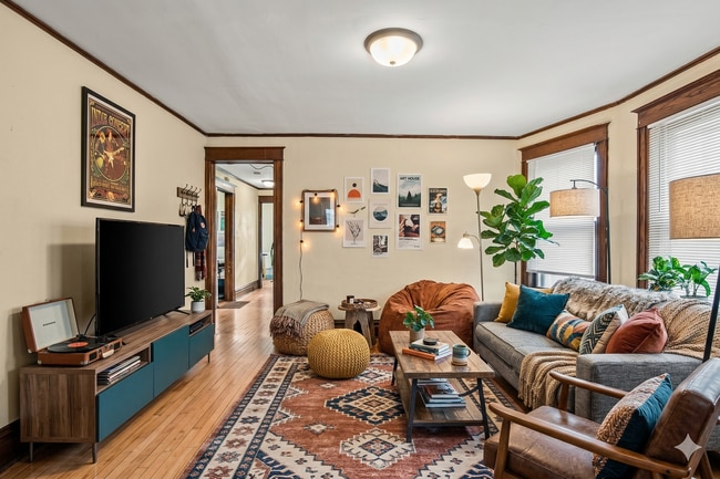 Building Photo - 120 N Franklin St Unit 2