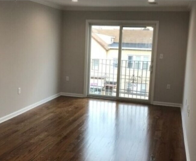 Photo - 64 Delaware St Unit 2