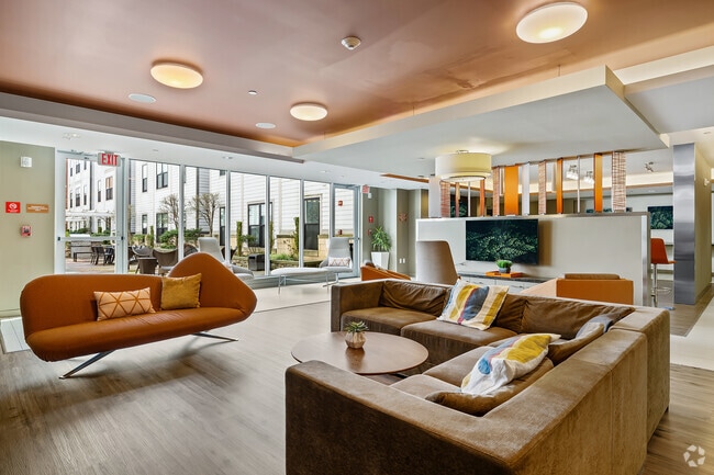 Clubhouse - 257 Thayer