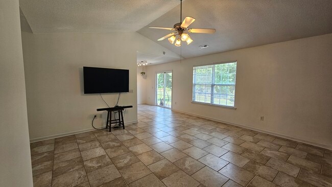 Photo - 203 Turkey Trot Rd