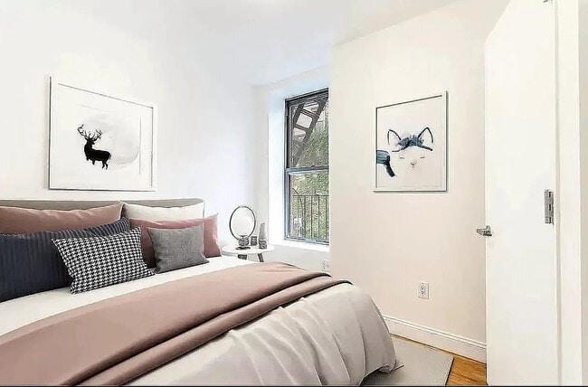Photo - 457 W 17th St Unidad 1
