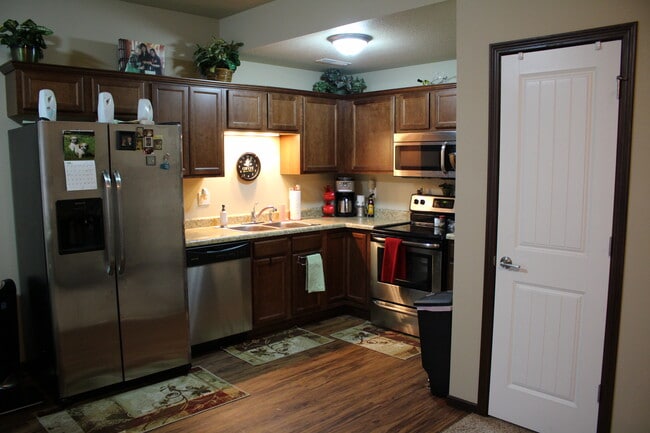 Photo - 3720 Ravenwood Cir