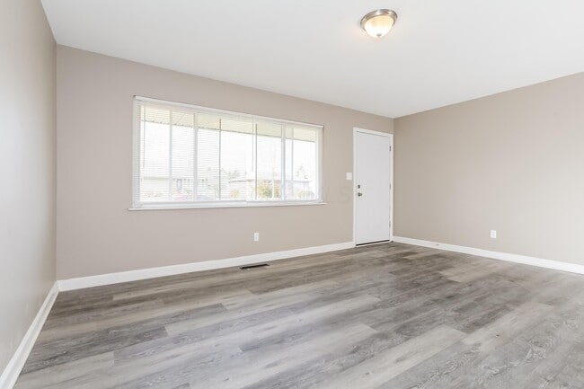 Photo - 4352 Ashgrove Dr