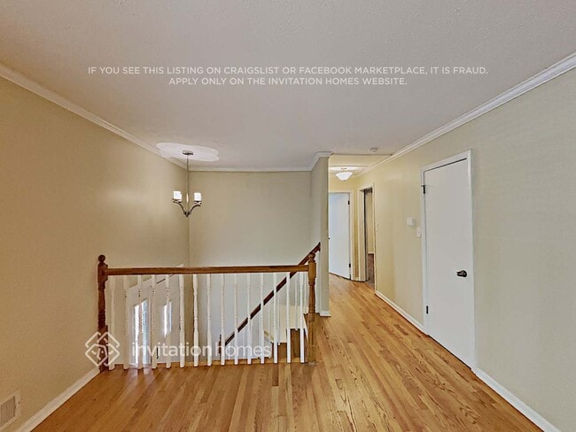 2462 Lakewood Dr NW
