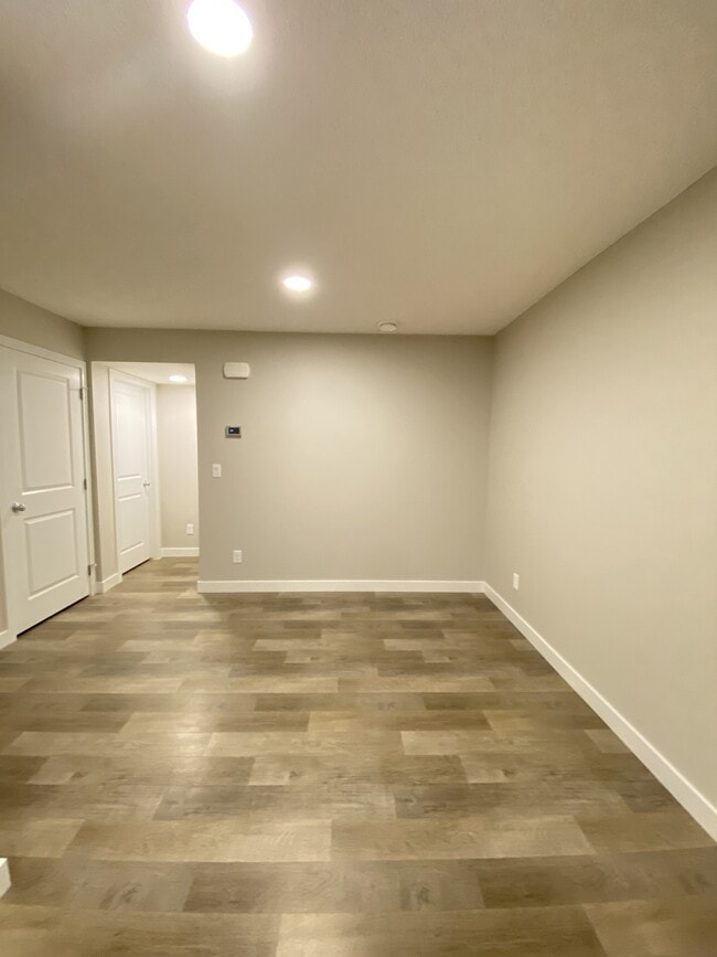 Photo - 165 Walcrest Blvd. SE