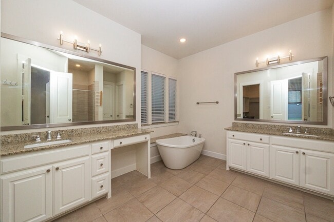Photo - 13749 Wickham Ln