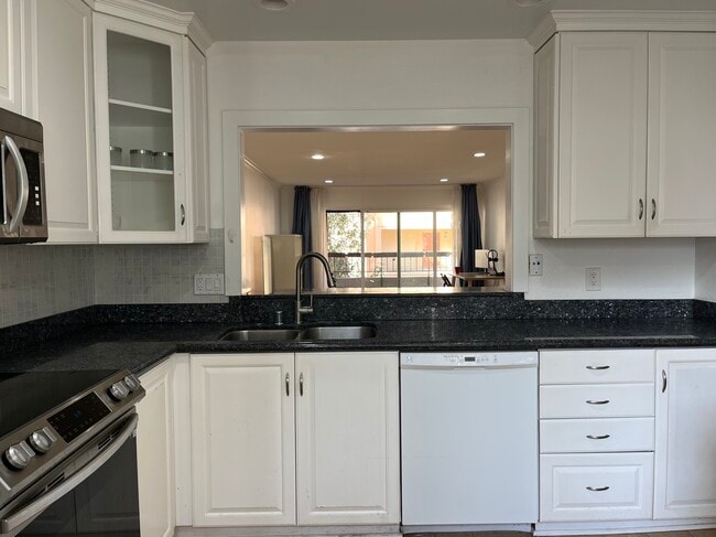 Building Photo - 3525 Lebon Dr Unit 219