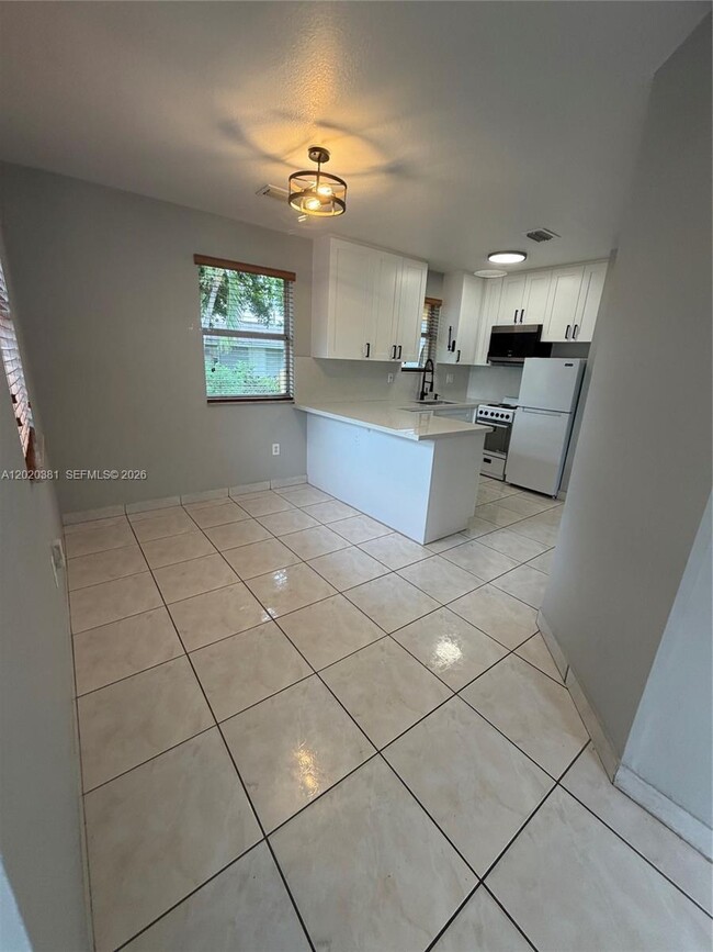 Photo - 16940 SW 94th Ave Unit 0