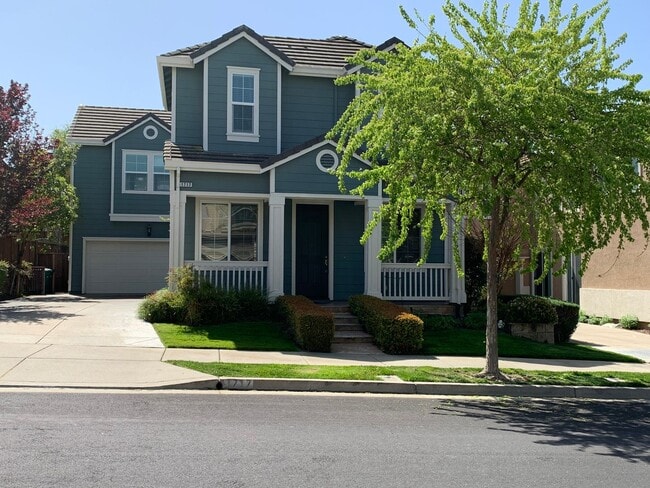 Building Photo - Stunning 4 bed/2.5 bath home in San Ramon