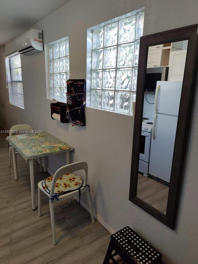 Photo - 1279 NE 180th St Unit 1