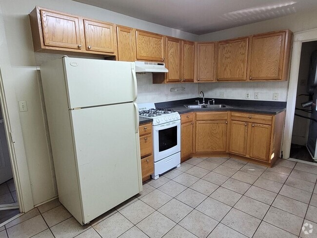 Building Photo - 179 Charles Rd Unit 2 Rental