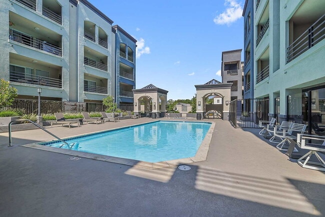 Photo - Wilshire Promenade