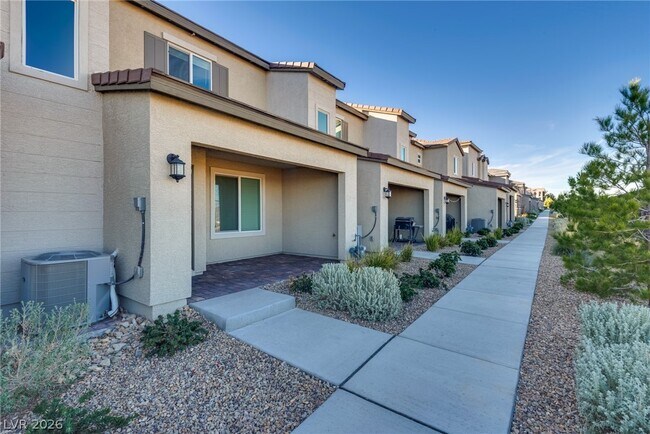 Photo - 6176 Rathbone St