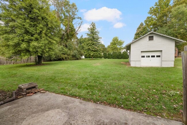 Photo - 314 Crossway Rd