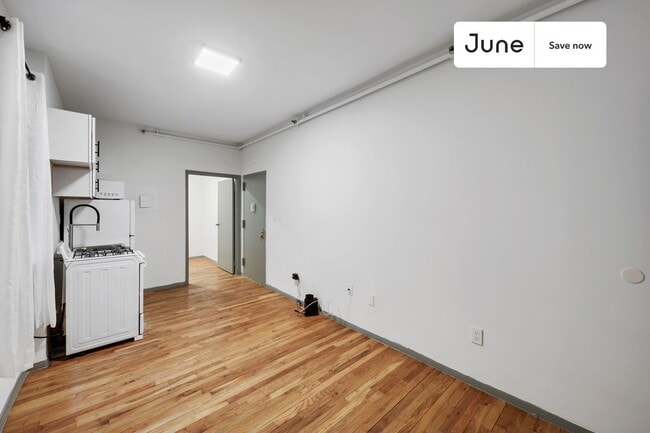 Photo - 239 W 63rd St Unidad 1G