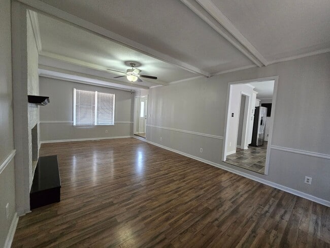 Photo - 6172 Lakeway Dr