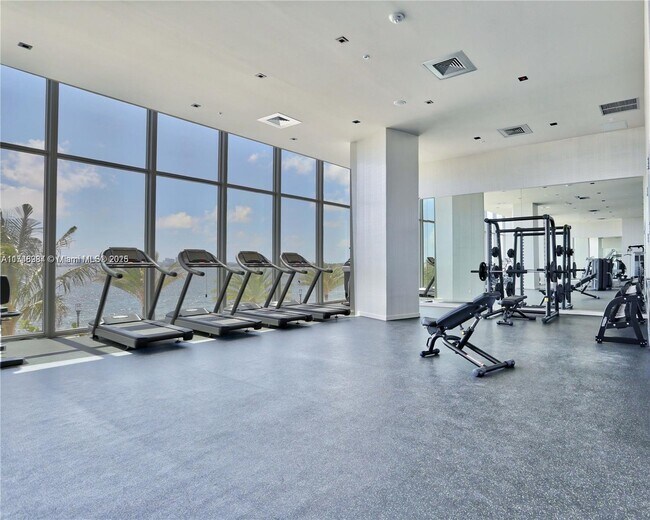 Photo - 2900 NE 7th Ave