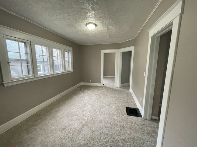 Photo - 239 Ann St NE Unidad 1