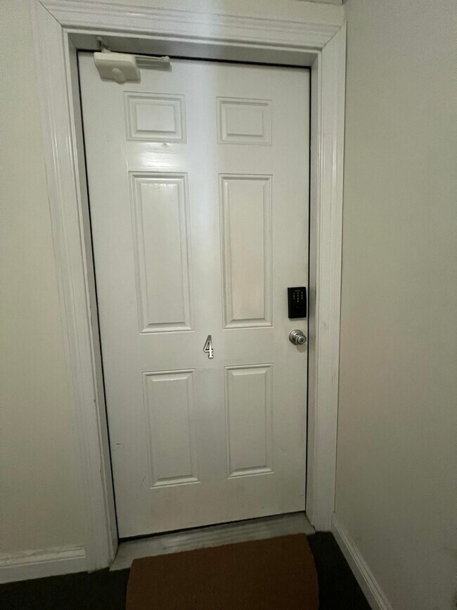 Photo - 1335 W Main St