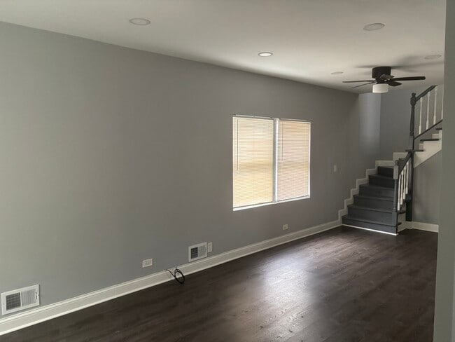 Photo - 4610 N Karlov Ave Unit 1