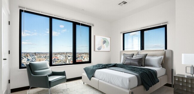 Photo - 600 Broadway Unidad 317