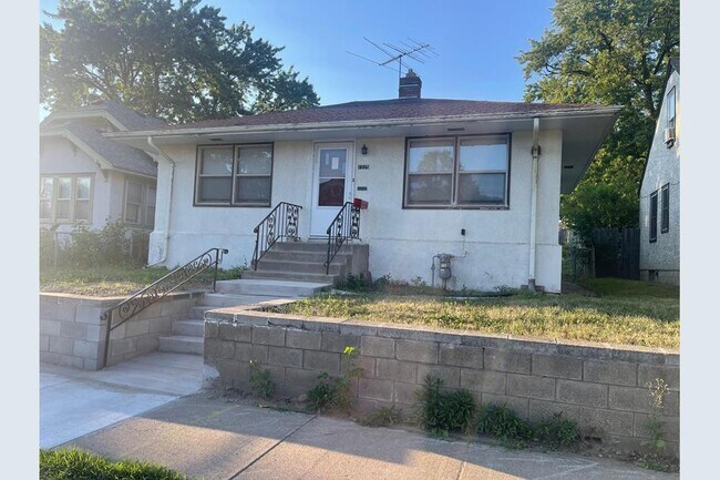Front Building - 1225 7th St E House
