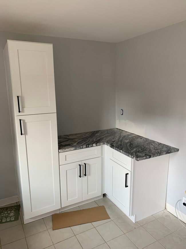 Photo - 520 Harry St