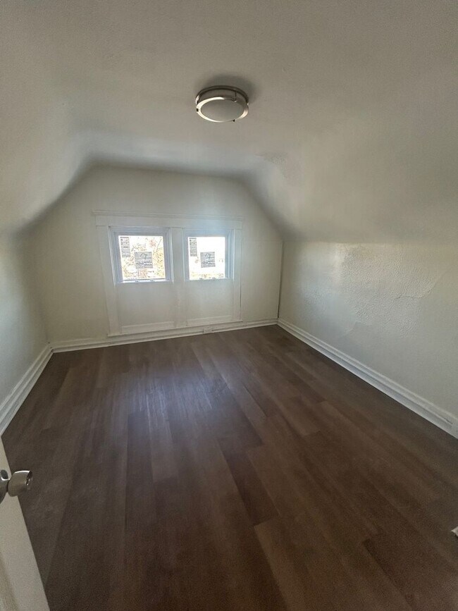 Photo - 1231 W 5th St Unit 1231 W 5th St- 3