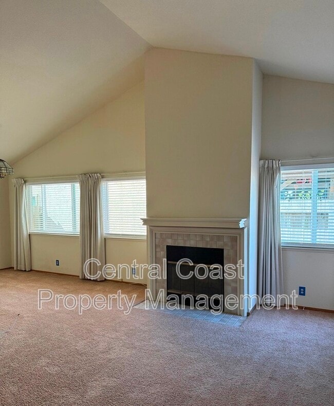Photo - 161 Pebble Pl