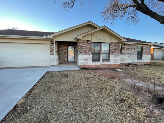 Fully remodeled 3 bedroom home in Wylie!! - Fully remodeled 3 bedroom home in Wylie!!