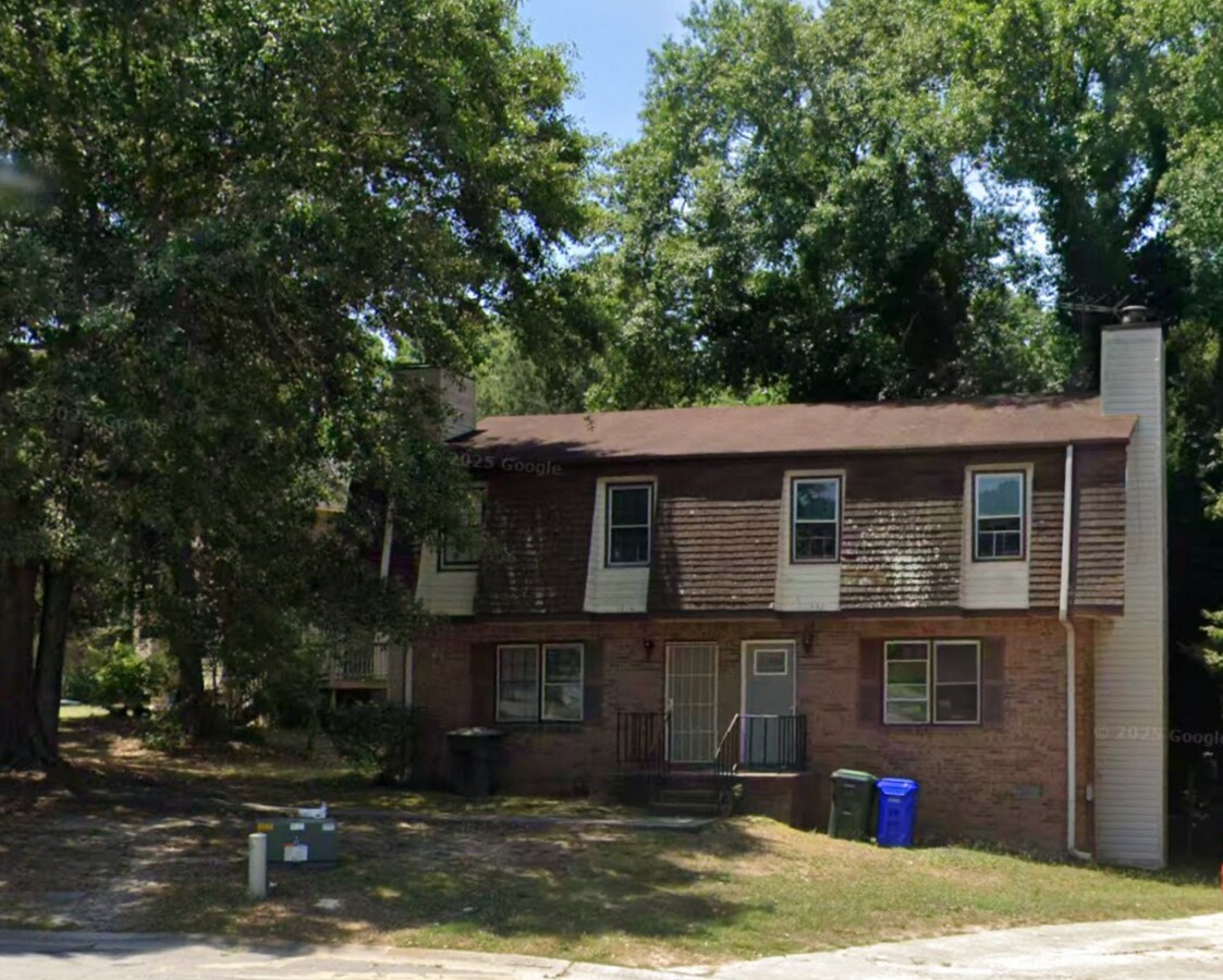 Room in Townhome on Cedar Creek Ct NW - Room in Townhome on Cedar Creek Ct NW
