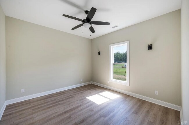 Photo - 272 Marshall Mill Rd