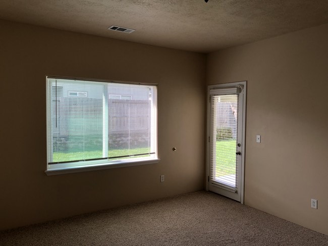 Photo - 2179 SW Shane Way