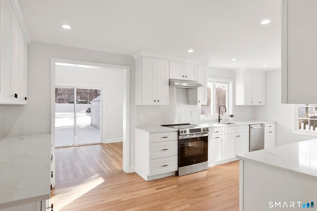 Photo - 10 Greenwood Ave